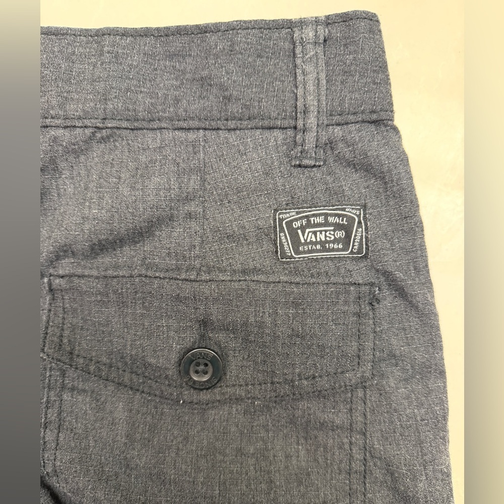 VANS black cargo shorts - size 28 - Picture 4 of 10
